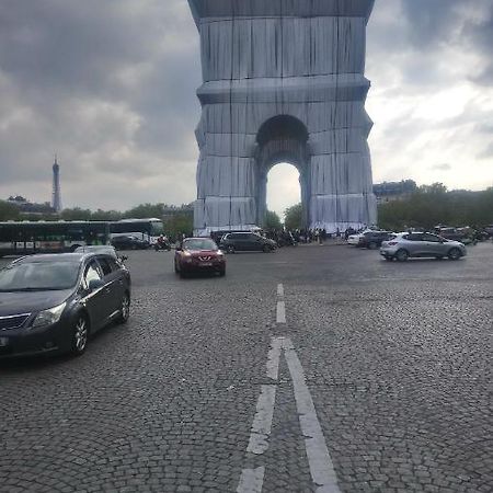 Toureifelchampselysee Paris Exterior photo