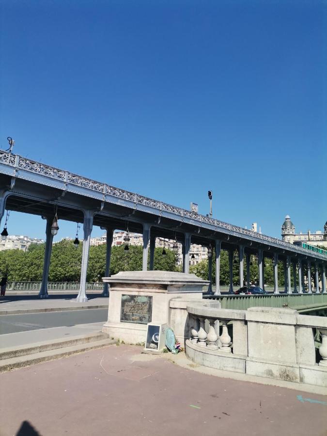 Toureifelchampselysee Paris Exterior photo