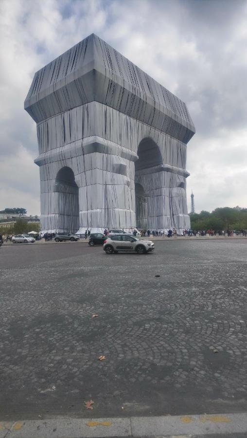 Toureifelchampselysee Paris Exterior photo