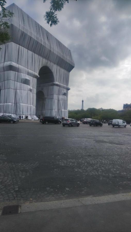 Toureifelchampselysee Paris Exterior photo