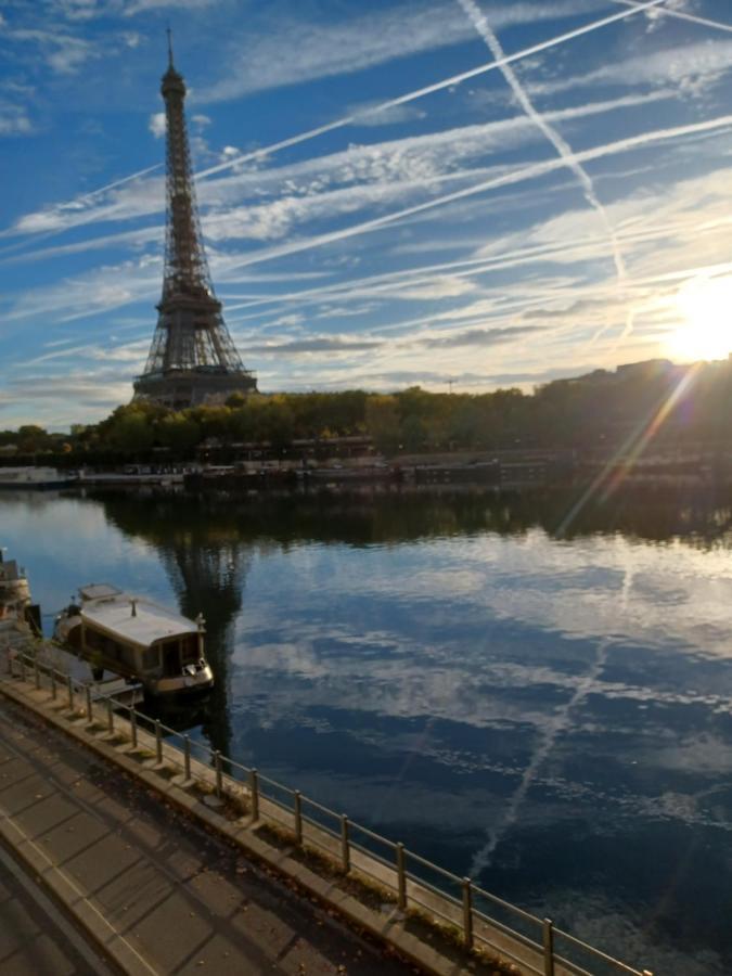 Toureifelchampselysee Paris Exterior photo